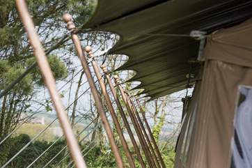 Plan your perfect glamping getaway at Woody.
