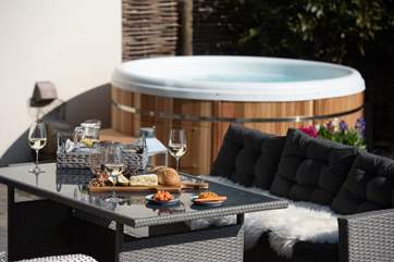 Enjoy meals in the best of the Cornish sunshine.