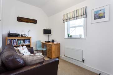 The study is a great extra room for having your own peace and quiet.