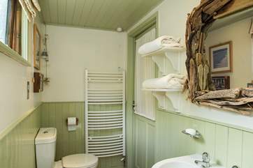 The en suite shower-room...