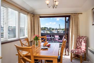 You can enjoy the outlook from the dining-room.