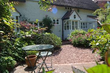 Brookside Cottage is a beautiful period property in a tranquil village setting, right on the edge of the Quantock Hills Area of Outstanding Natural Beauty.
