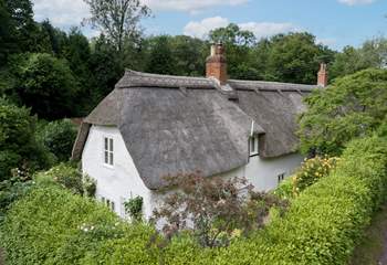 With it's thatch the cottage is chocolate-box perfect!