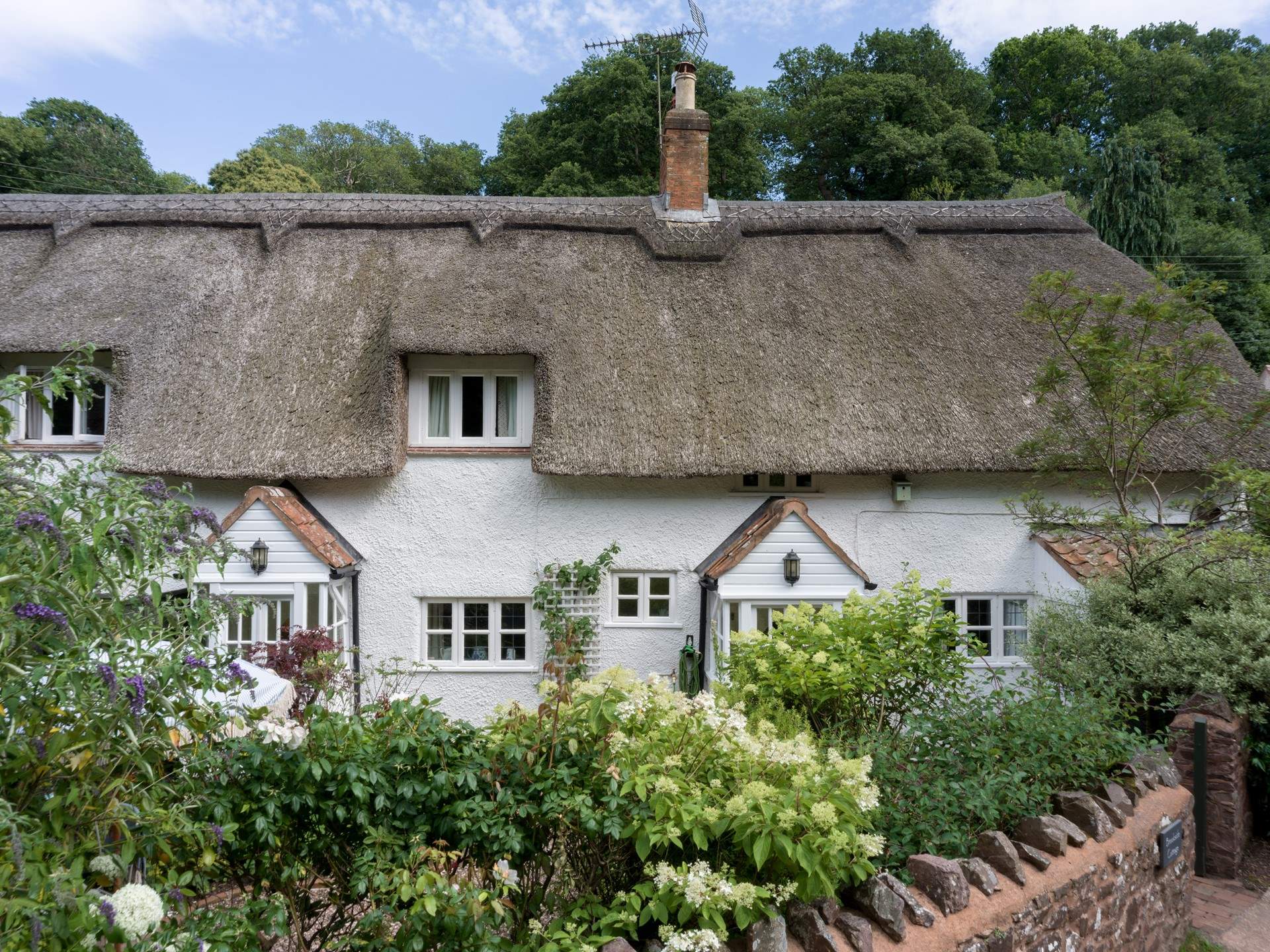 Brookside Cottage is a beautiful & spacious period property in a tranquil village setting, right on the edge of the Quantock Hills National Landscape.