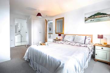 Both main bedrooms have en suites and plenty of space.