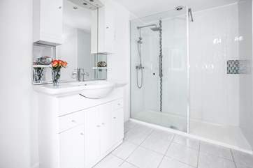 The en suite for bedroom 2.