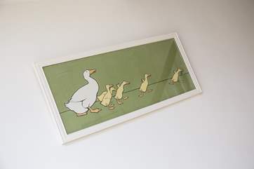 The cheerful country theme will make you feel very welcome in this cottage.