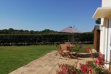 Meadowbank is in a rural setting, within walking distance of pretty Netherbury. Enjoy unspoilt views from the large enclosed garden.