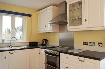 The well-equipped kitchen.