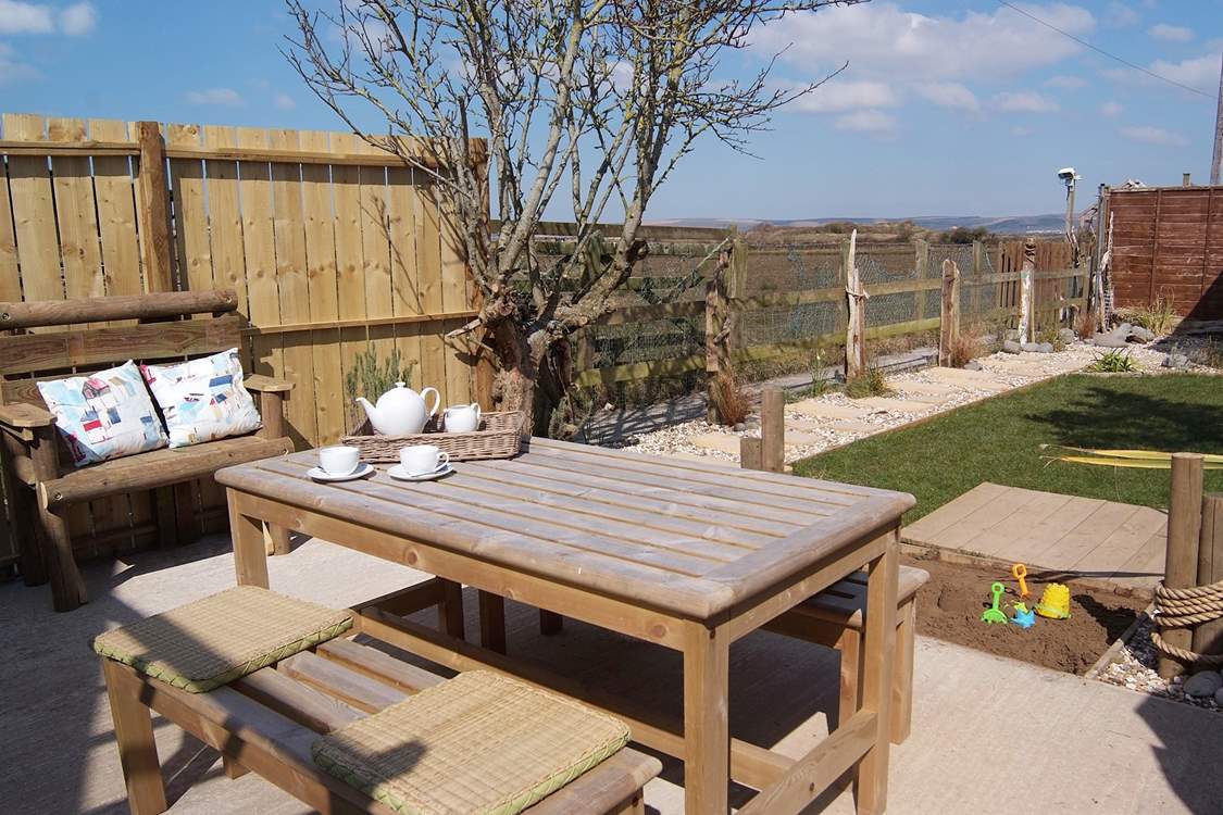The pretty garden is fully enclosed with view to enjoy.