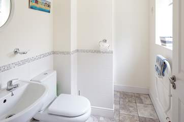 The bright and contemporary shower-room.