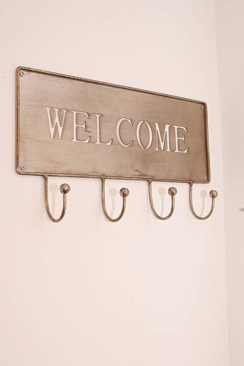 This friendly sign says it all!