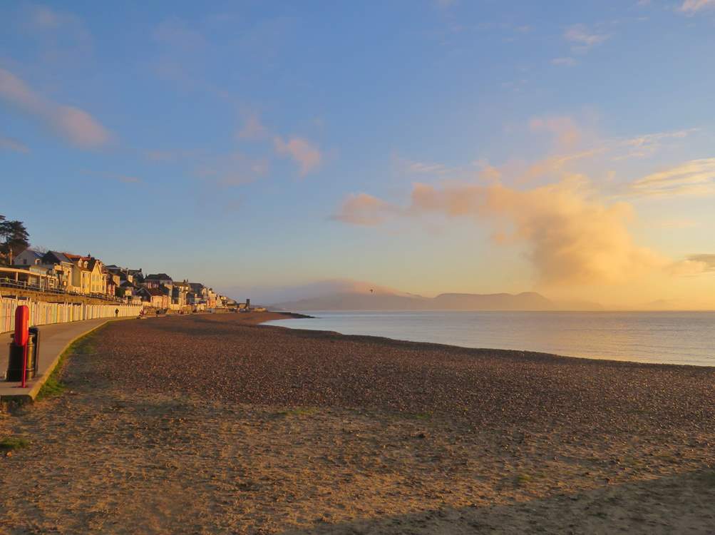 Spend a day in the classic seaside fishing town of Lyme Regis, with it's historic Cobb and fossils.
