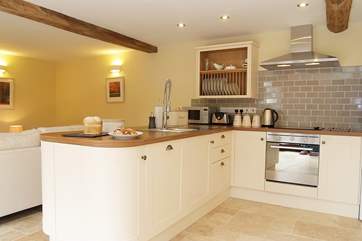 A great kitchen perfect for preparing culinary treats.