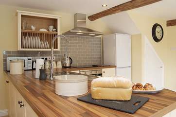 The kitchen return provides ample working space.