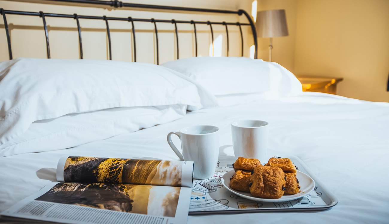 Luxury bed linens and breakfast in bed, perfect.
