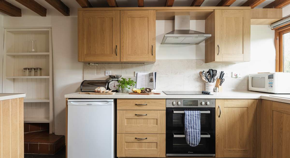 The fully equipped kitchen is perfect for rustling up that holiday feast!