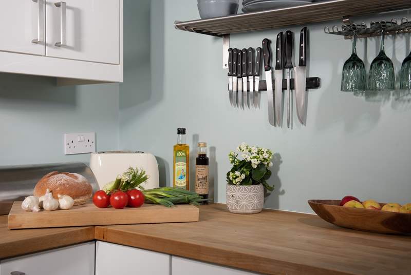 The wooden worktop is perfect for whipping up tasty lunches.