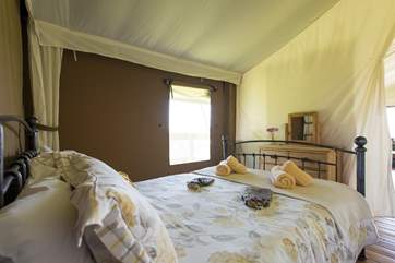 Lovely linens.