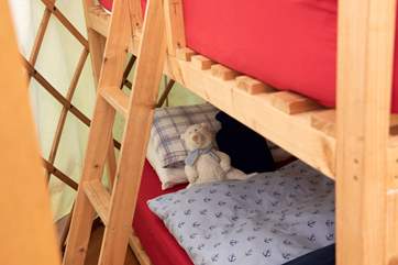 And cute teddy bears.