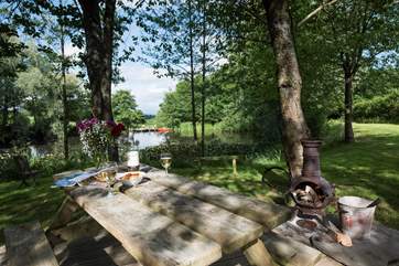 This really is a very peaceful, romantic setting.