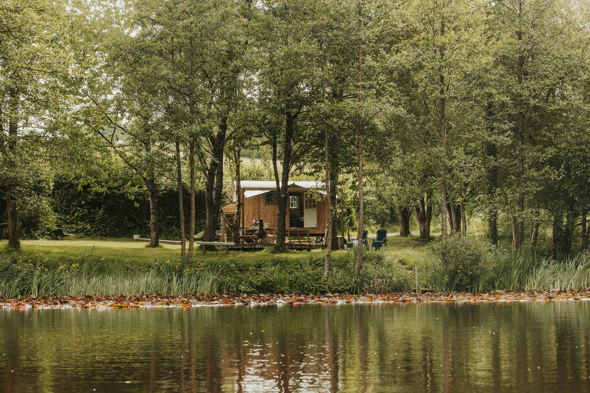 A picture-perfect, lakeside escape. 