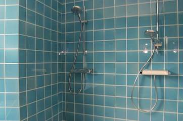 The ground floor wet-room has twin showers (great when the children all need stripping out of their wetsuits after a day at the beach!).