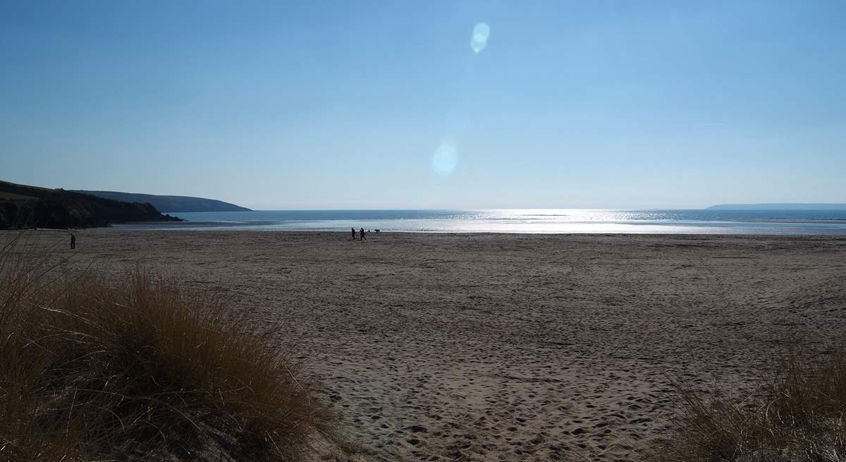 This is the wonderful sandy beach at Par.