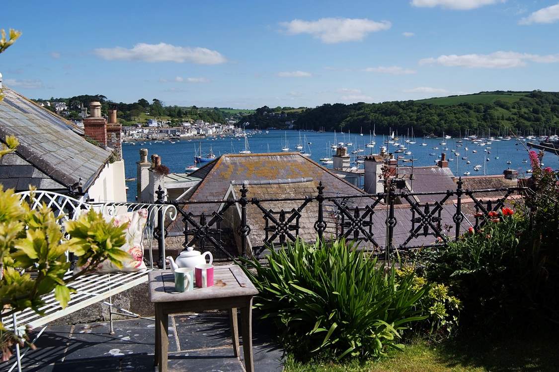 The garden is fully enclosed but the railing is quite low so please supervise children.