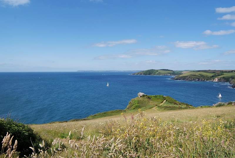 This is the amazing panoramic view to the west along the coast from the top of the hill next to the car park above Polruan.
