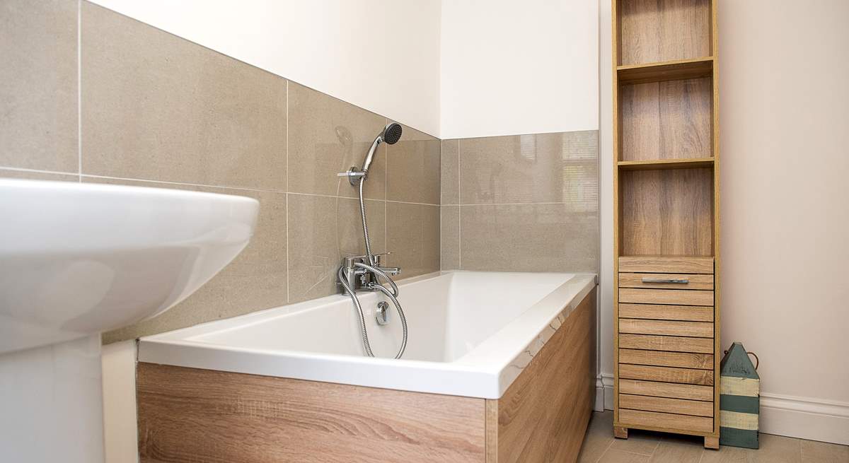 The stylish family bathroom.