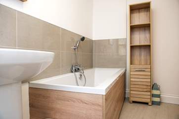 The stylish family bathroom.