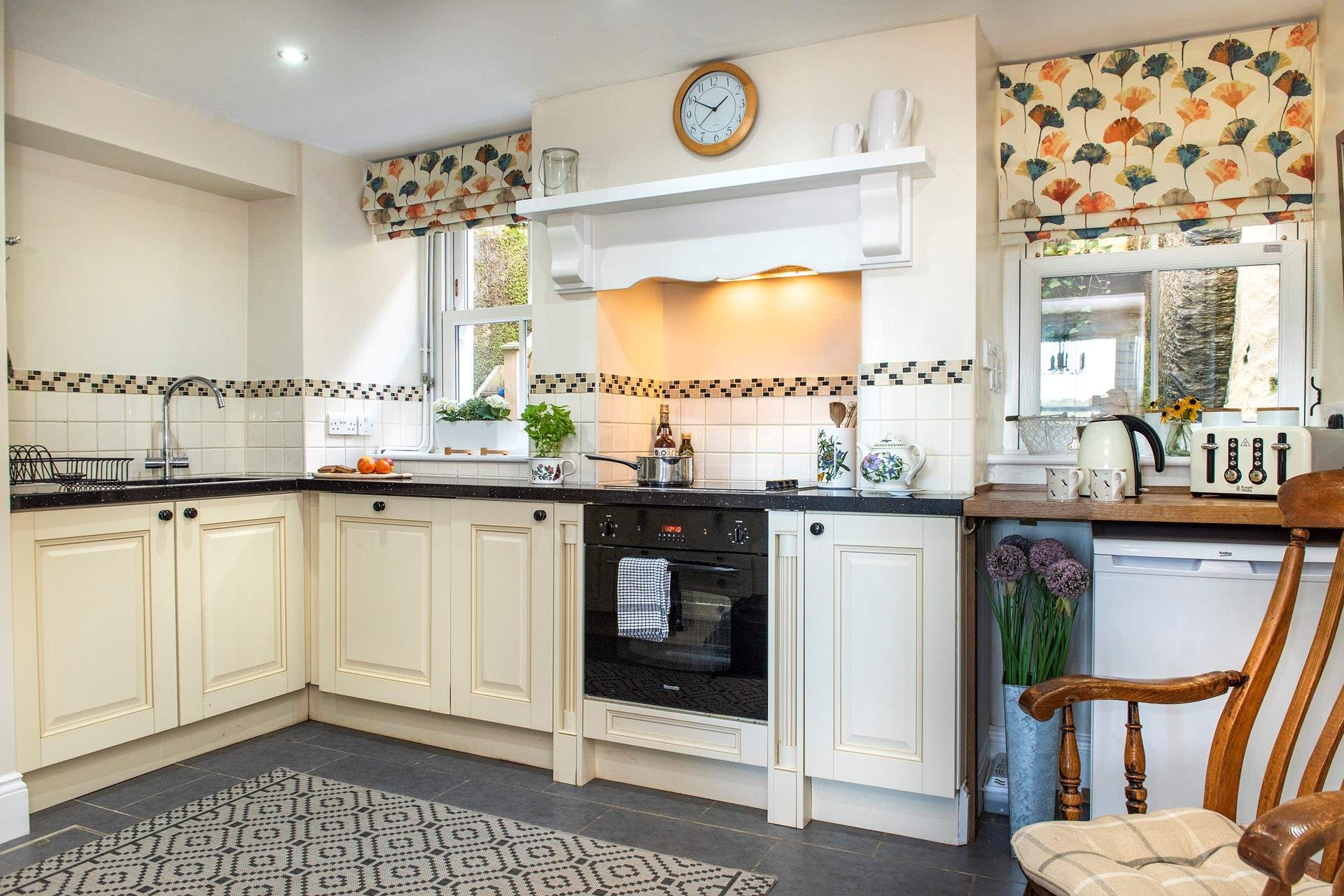 A lovely spacious kitchen awaits