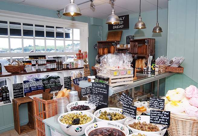 John's Deli has a shop in both Appledore and Instow. The Appledore shop also has a lovely cafe. Why not order a picnic hamper for your day on the beach?