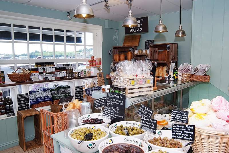John's Deli has a shop in both Appledore and Instow. The Appledore shop also has a lovely cafe. Why not order a picnic hamper for your day on the beach?