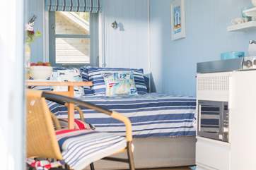 After an active day out exploring the plentiful places that this fantastic part of Cornwall has to offer, you know you have this comfy king-size bed waiting for you.