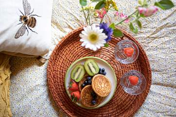 Enjoy a delicious breakfast in bed!