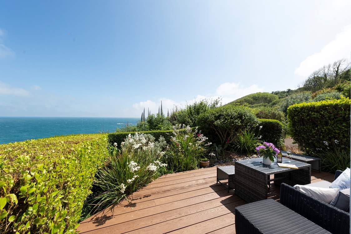 Relax over a morning coffee and just take in that expansive sea view.
