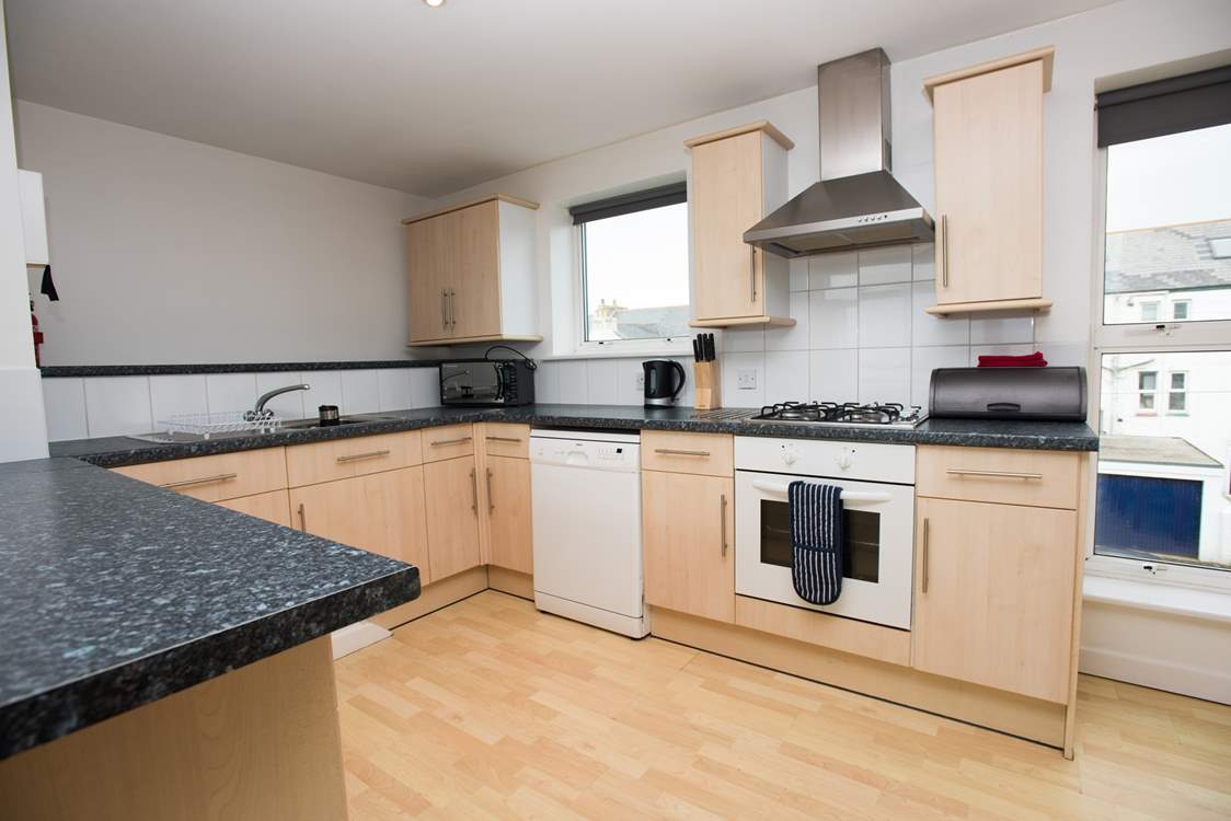 The kitchen-area is fully equipped.