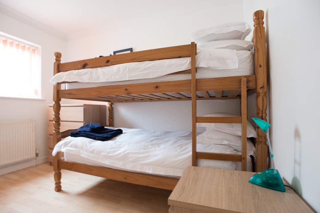 The ground floor bunk-bedroom.