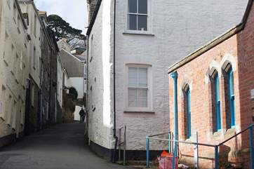 The Salt Store (white cottage) is found in the narrow streets of Fowey, just a couple of minutes from the harbour front.