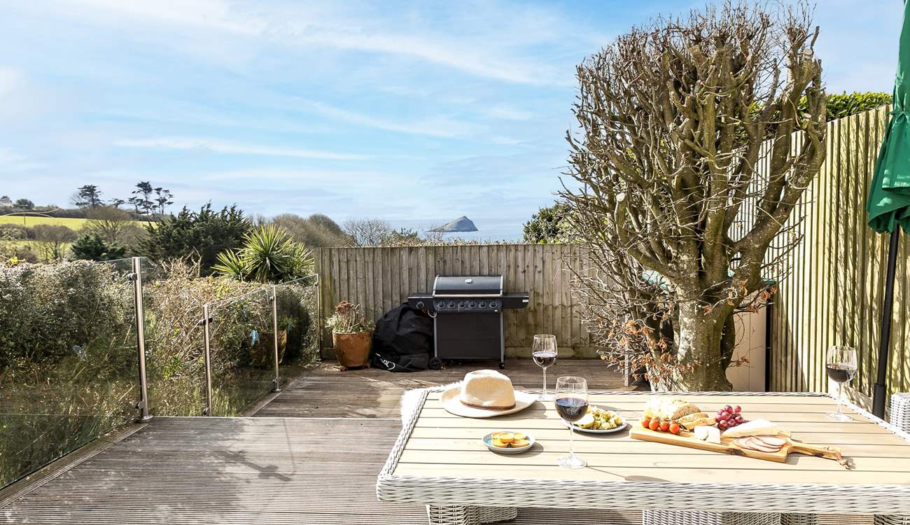 The outdoor space - light the barbecue and enjoy.