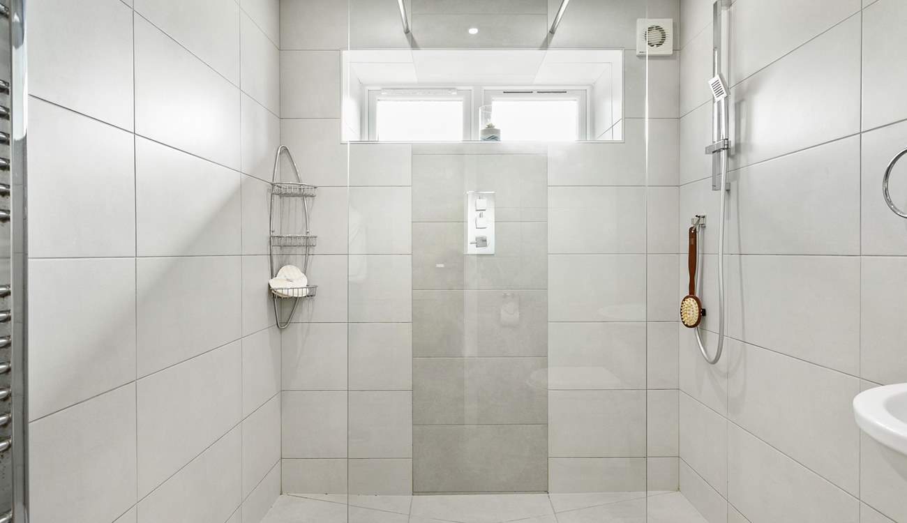 The wet-room on the lower ground floor sits between bedroom 3 and 4.