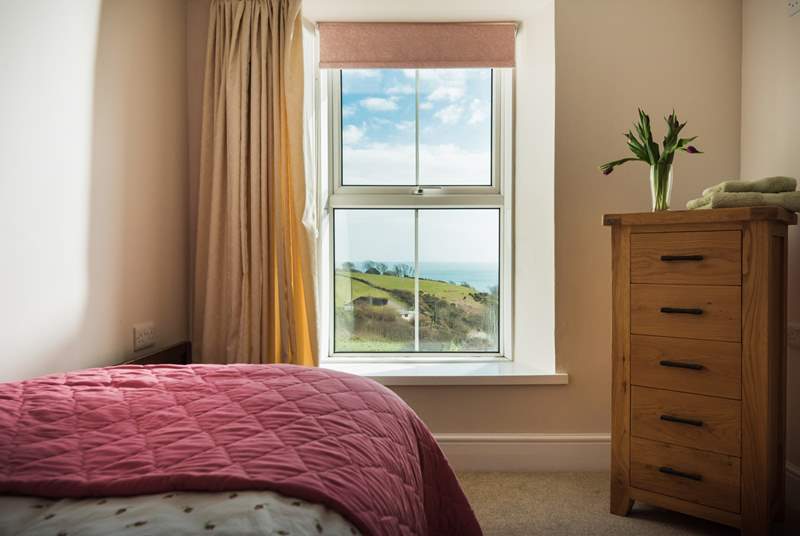 The single bedroom shares those amazing views.