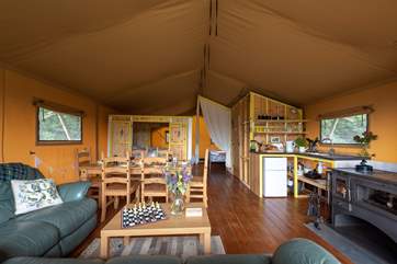 A delightful, sociable open plan space.
