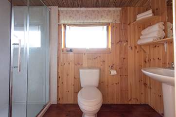 There is an en suite double shower in the tent!