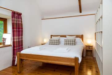 The super-comfy bed.