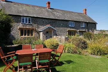 Woodend Farm is a stunning period building with a large sheltered and private south-facing garden.