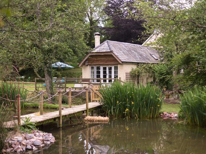 Dieppy Farm Cottage, Sleeps 2 in Dulverton