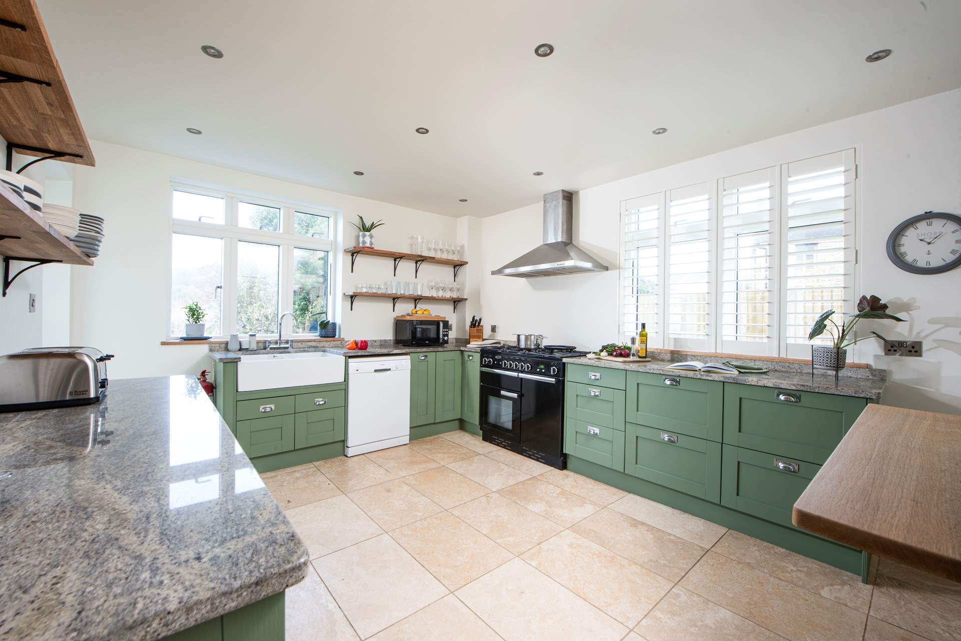 A kitchen so very well-equipped for any aspiring chef.